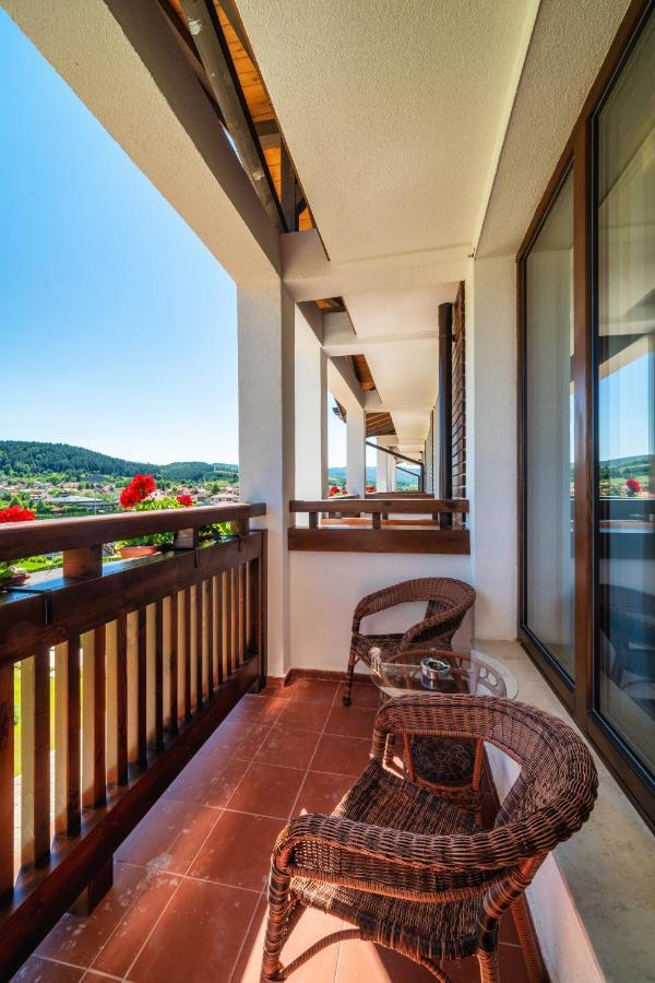 Spa Complex Belchin Spring 外观 照片